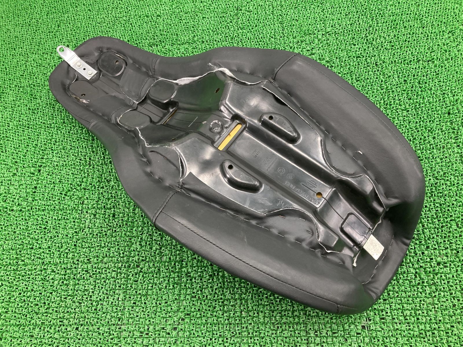 FXDL1450 シート ハーレー 純正 中古 バイク 部品 ダイナ ローライダー