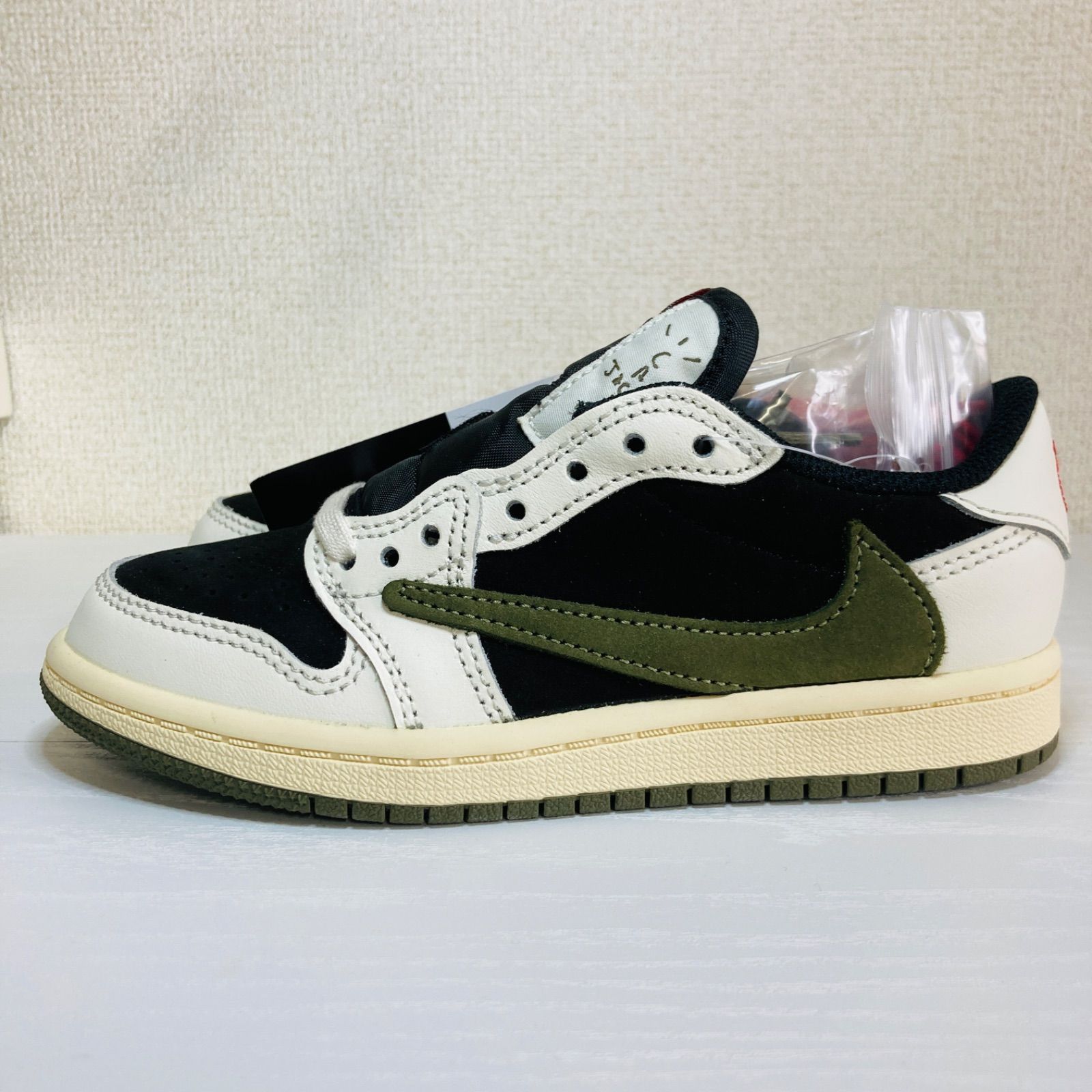 フォロー10%OFF Travis