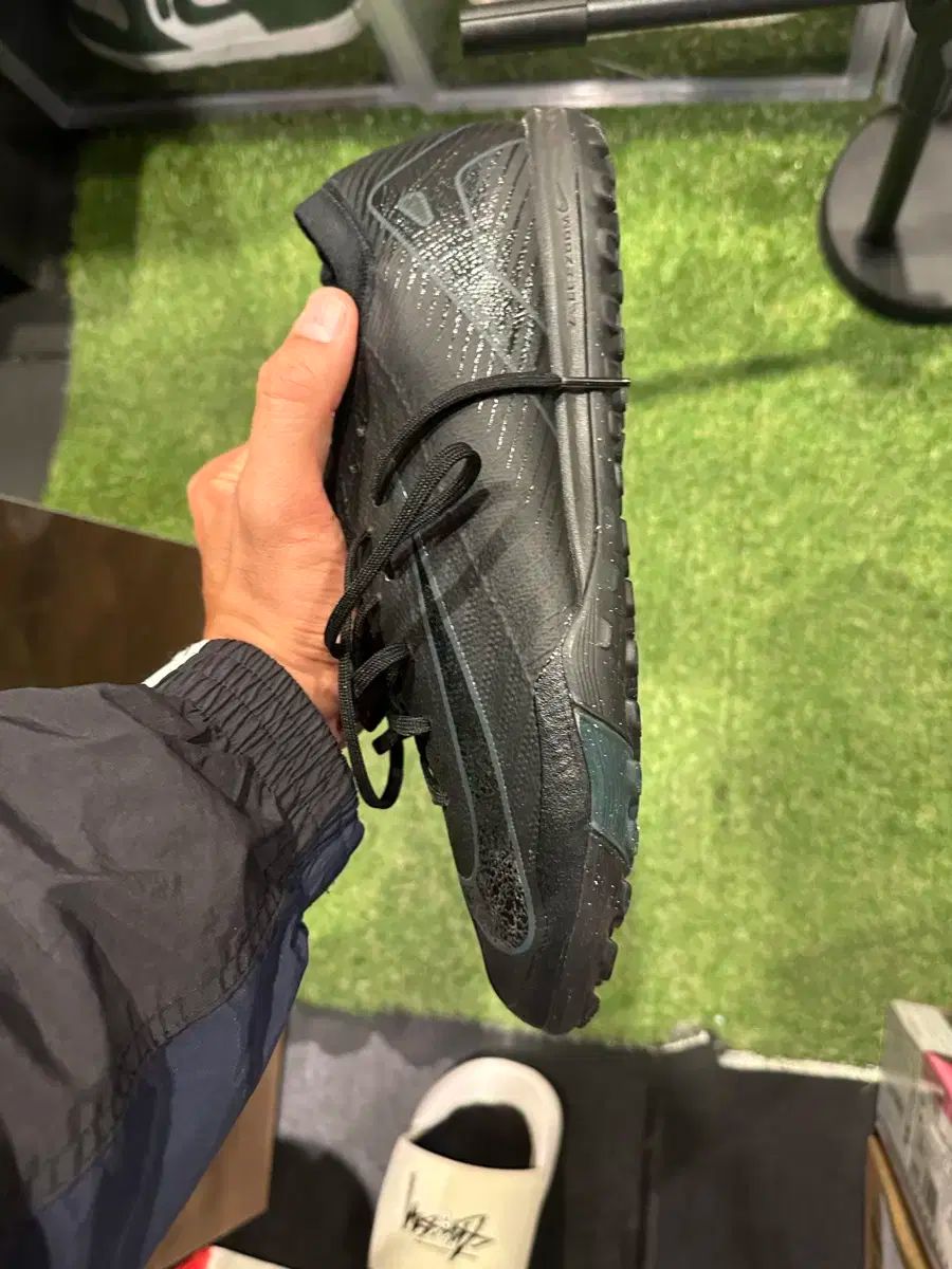 日本国内限定1,000個 ロビー・ザ・ラビット 1/6スケール ブルーVer