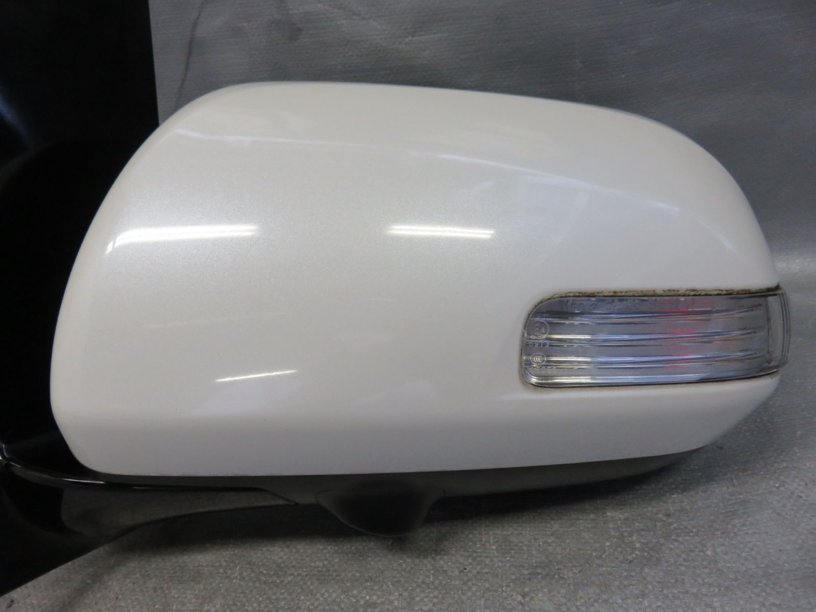 STD7330 アルファード ヴェルファイア ANH20W ANH25W GGH20W GGH25W 前期 純正 左 ドアミラー サイドミラー 助手席 左側 070