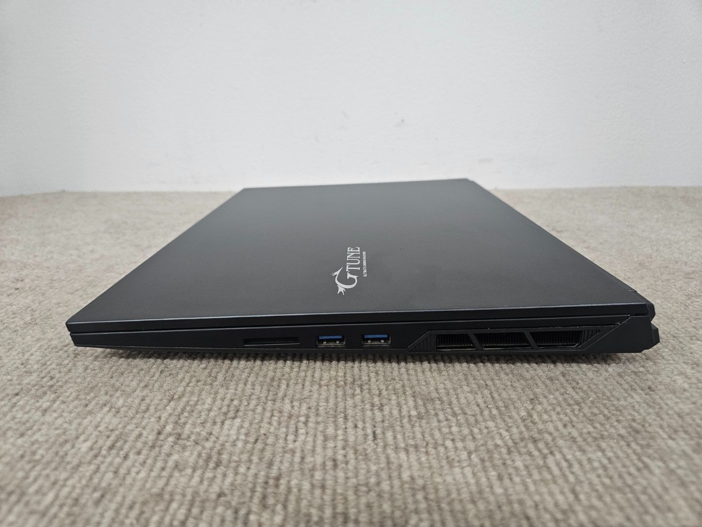 ハイエンドゲーミングノートPC