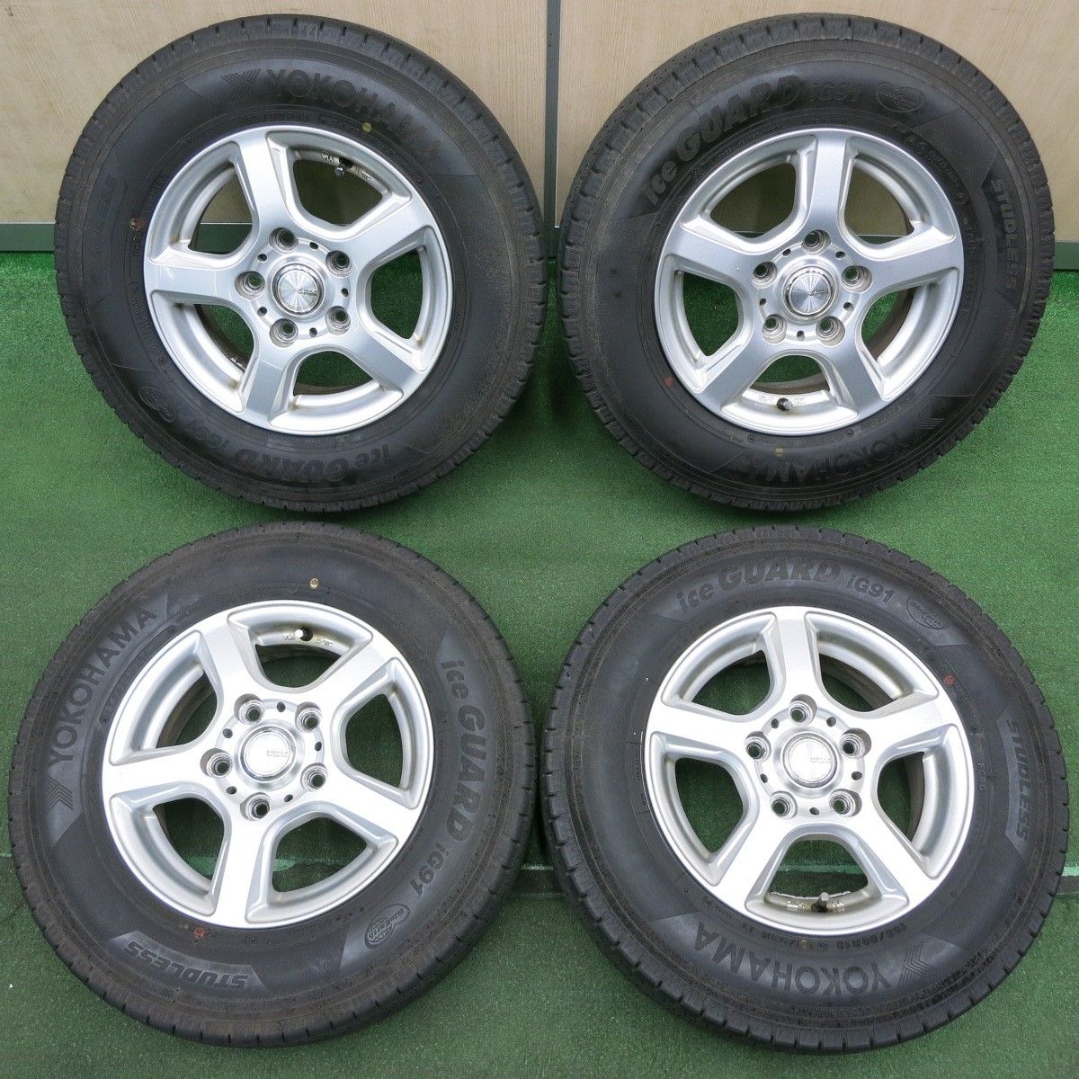 送料無料* バリ溝！9分☆スタッドレス 165/80R13 ヨコハマ アイス 