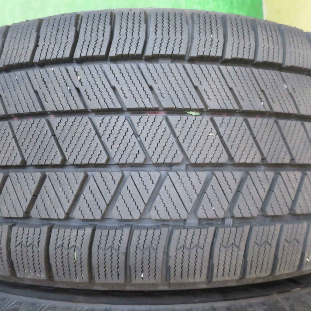バリ溝 22年 キレイ 9.5分 インプレッサ 等 205 50R17 スタッドレス ブリヂストン ブリザック VRX3 BALMINUM バルミナ 17インチ PCD100 5H 5091902NJス TRITUETUBI_COM