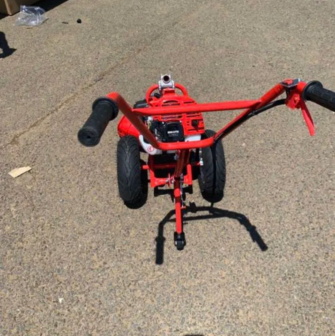 タイヤ付エンジン草刈機 手押し草刈り機 らくらく作業 最強42.7.cc