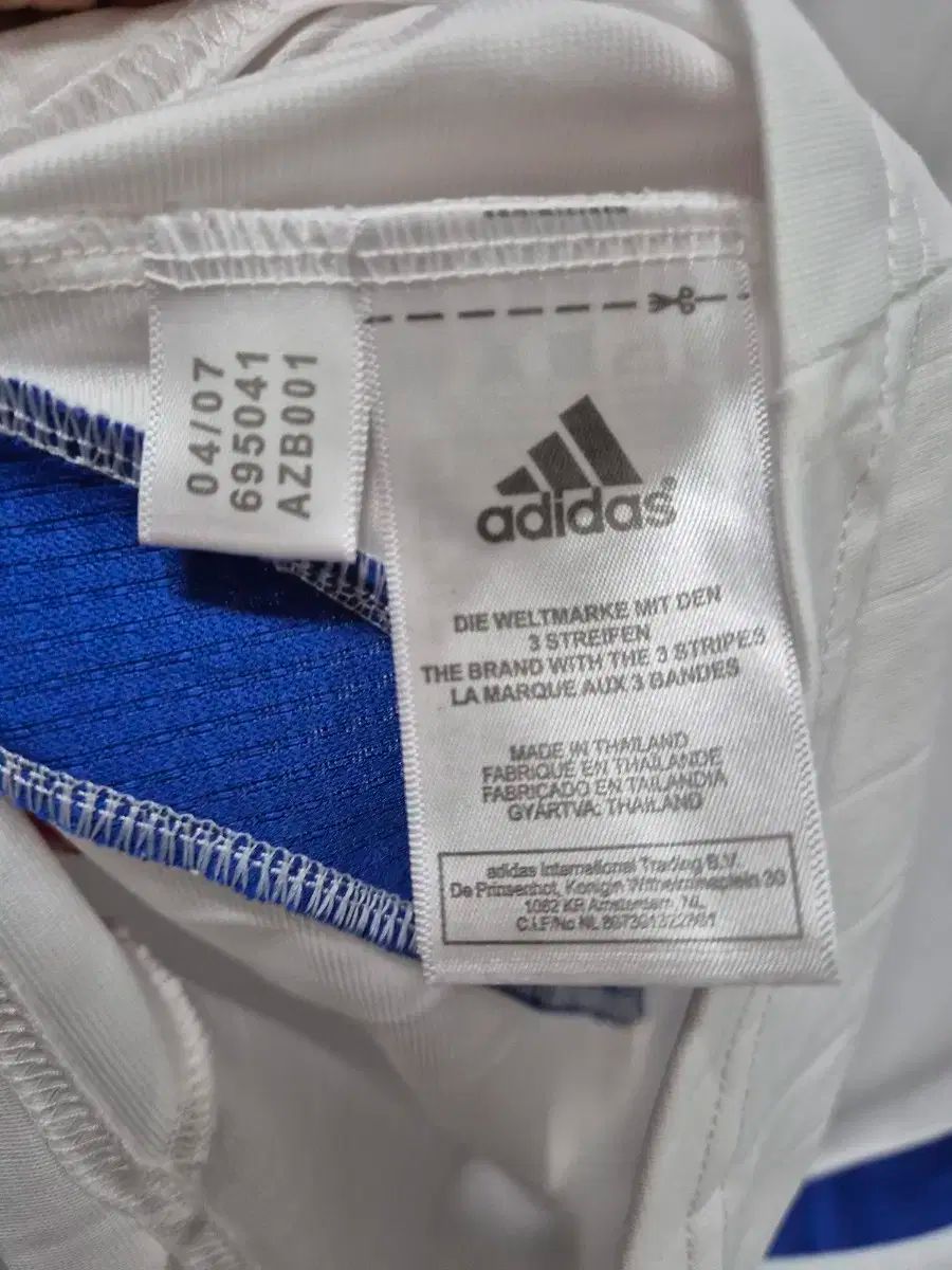 adidas アディダス