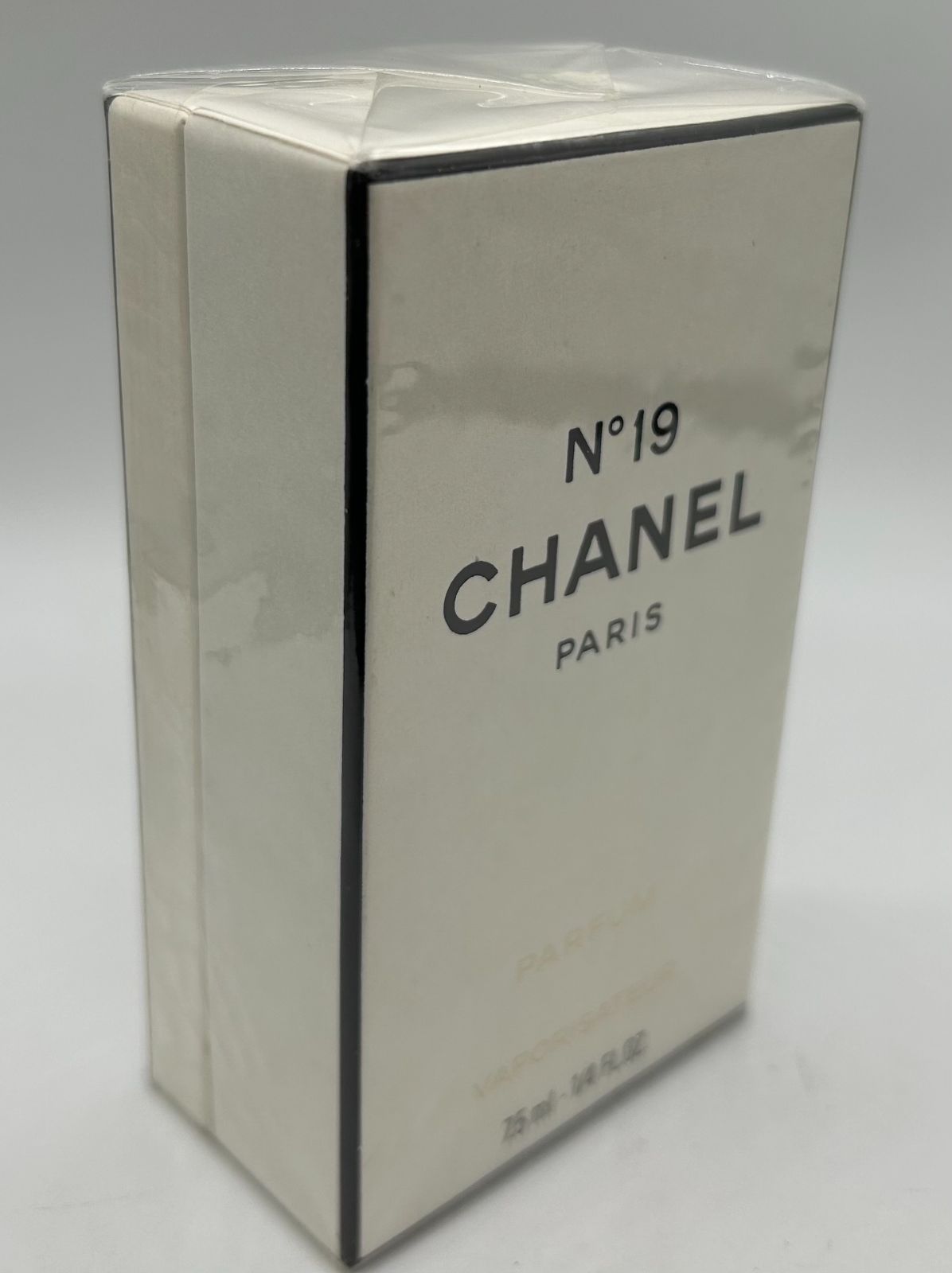 スタイリッシュシンプル CHANEL No19 PARFUM 7.5ml ヴァポリザター