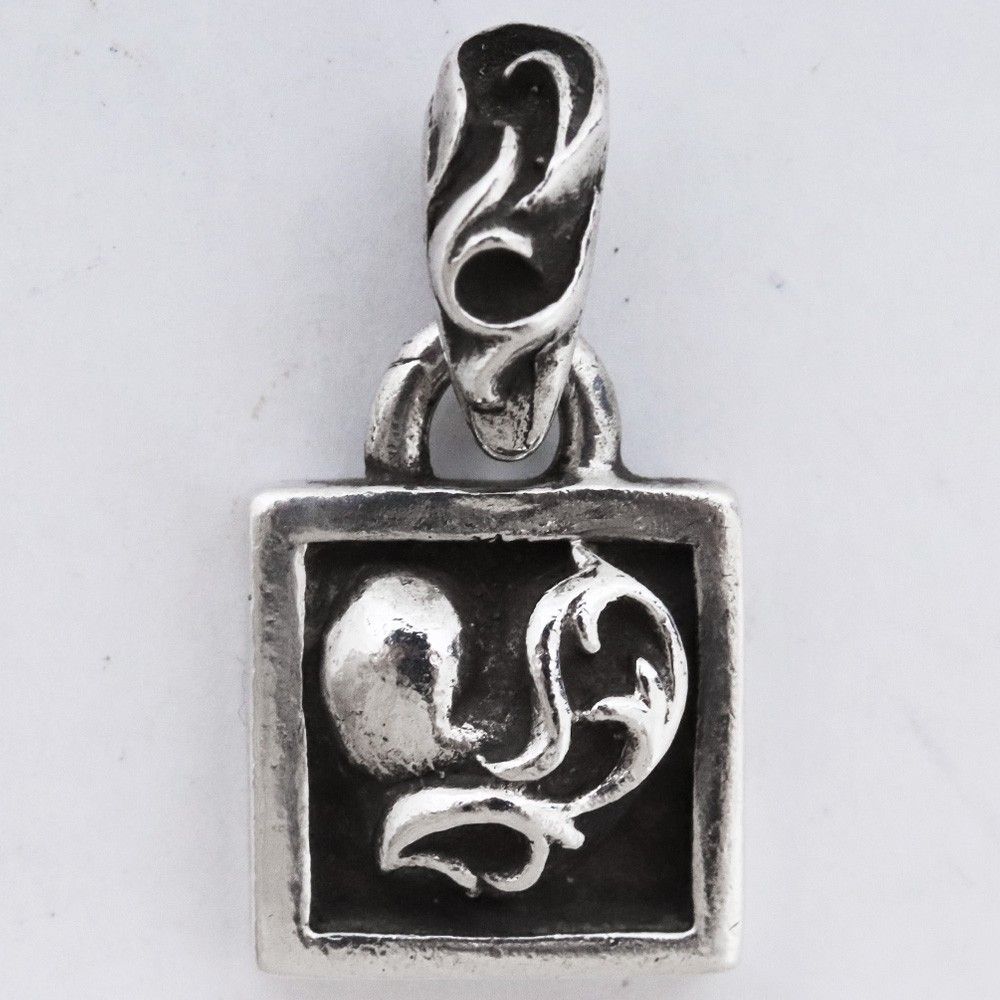 CHROME HEARTS フレームドハートチャーム シルバー