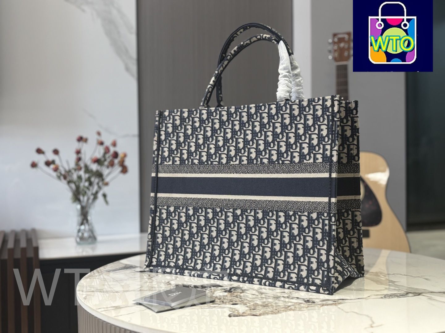 今日特価】Dior！Booktote23 最新トートバッグ！立体刺繍！送料
