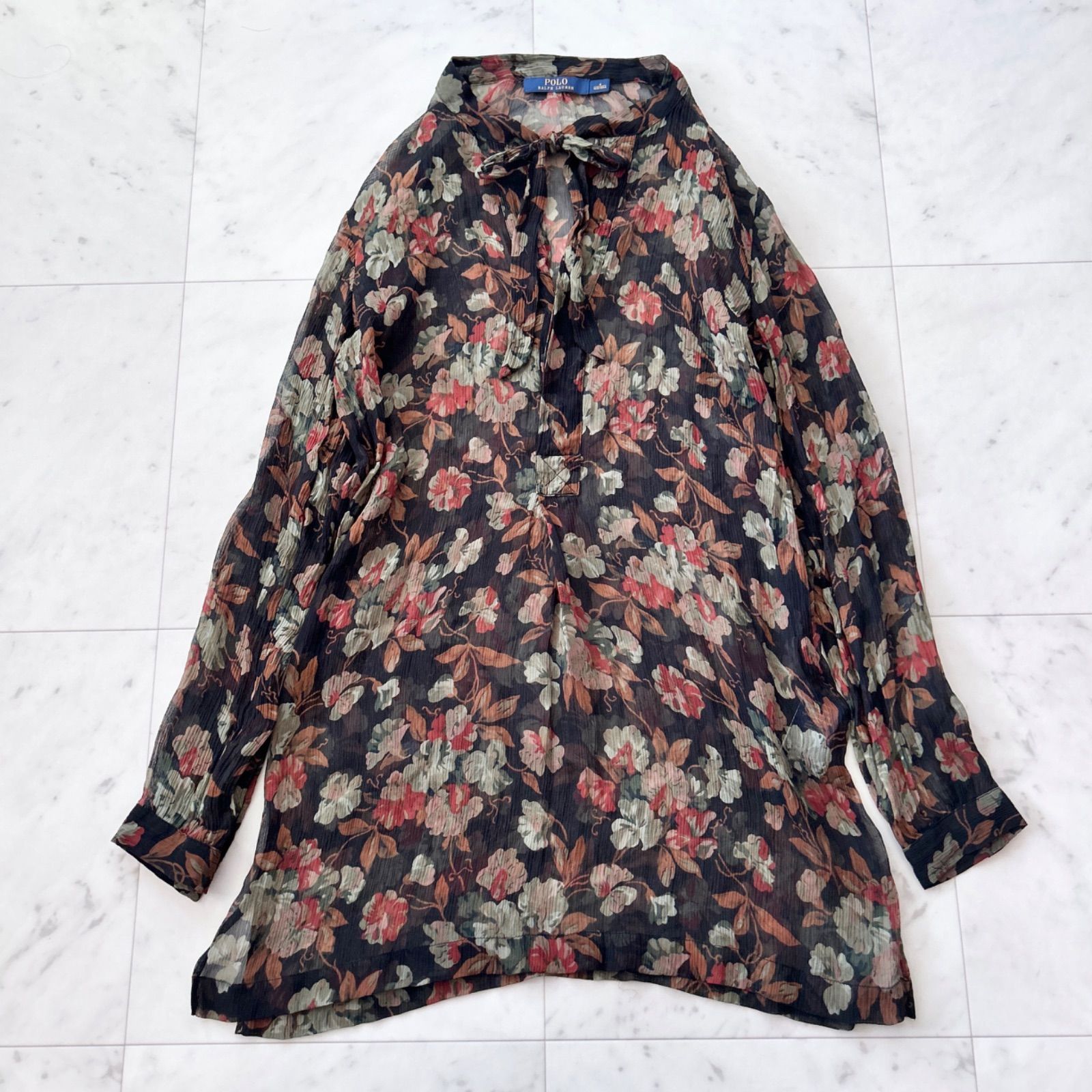ラルフローレン ボウタイブラウス シルク 美品 ラルフローレン シルク 花柄ボウタイブラウス 4 黒ベース