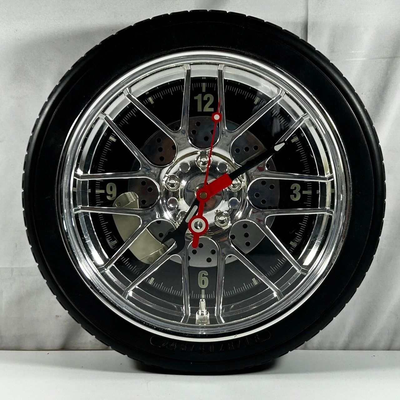 タイヤデザイン 掛け時計 245/40/R/18　(管理番号：OKU4472)