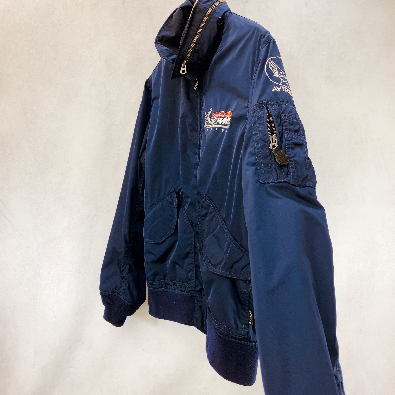 美品 AVIREX Red Bull アヴィレックス レッドブル ミリタリー ブルゾン 