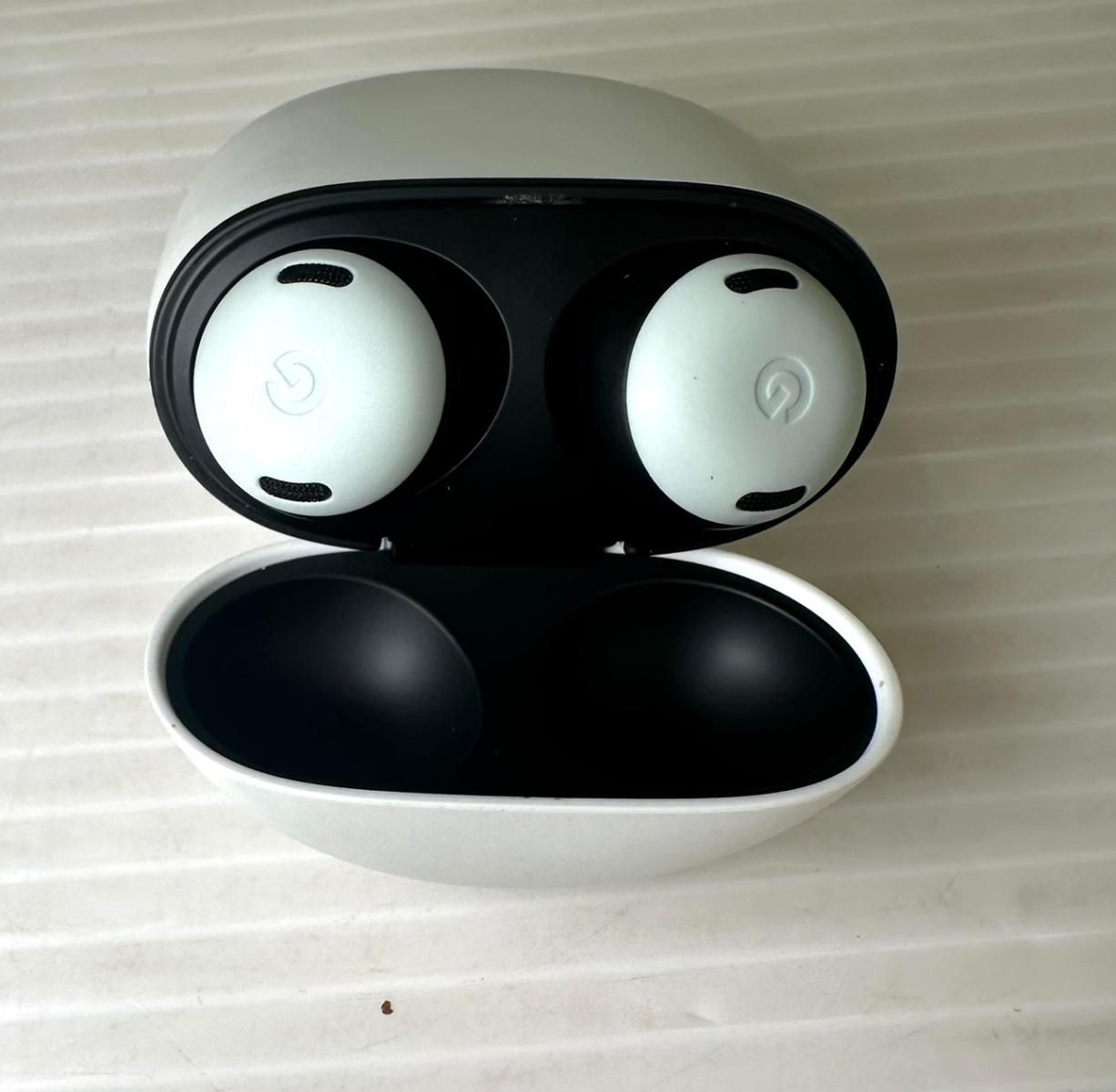 ワイヤレスイヤホン