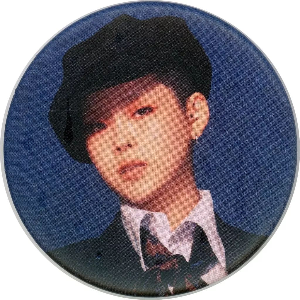 ピンズ・ピンバッジ・缶バッジ coco 中古】バッジ・ピンズ COCONA(XG) 缶バッジ 「IN THE RAIN」 - メルカリ