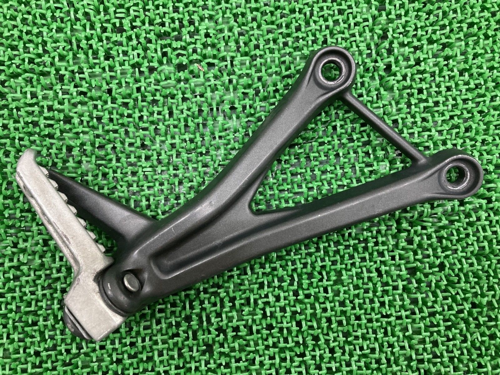 てっちゃん商品 ZX-25R タンデムステップ 右 SKT カワサキ 純正 バイク 部品