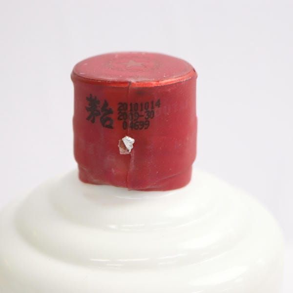 貴州茅台酒（マオタイ酒）天女 2010 53％ 500ml（重量 936g