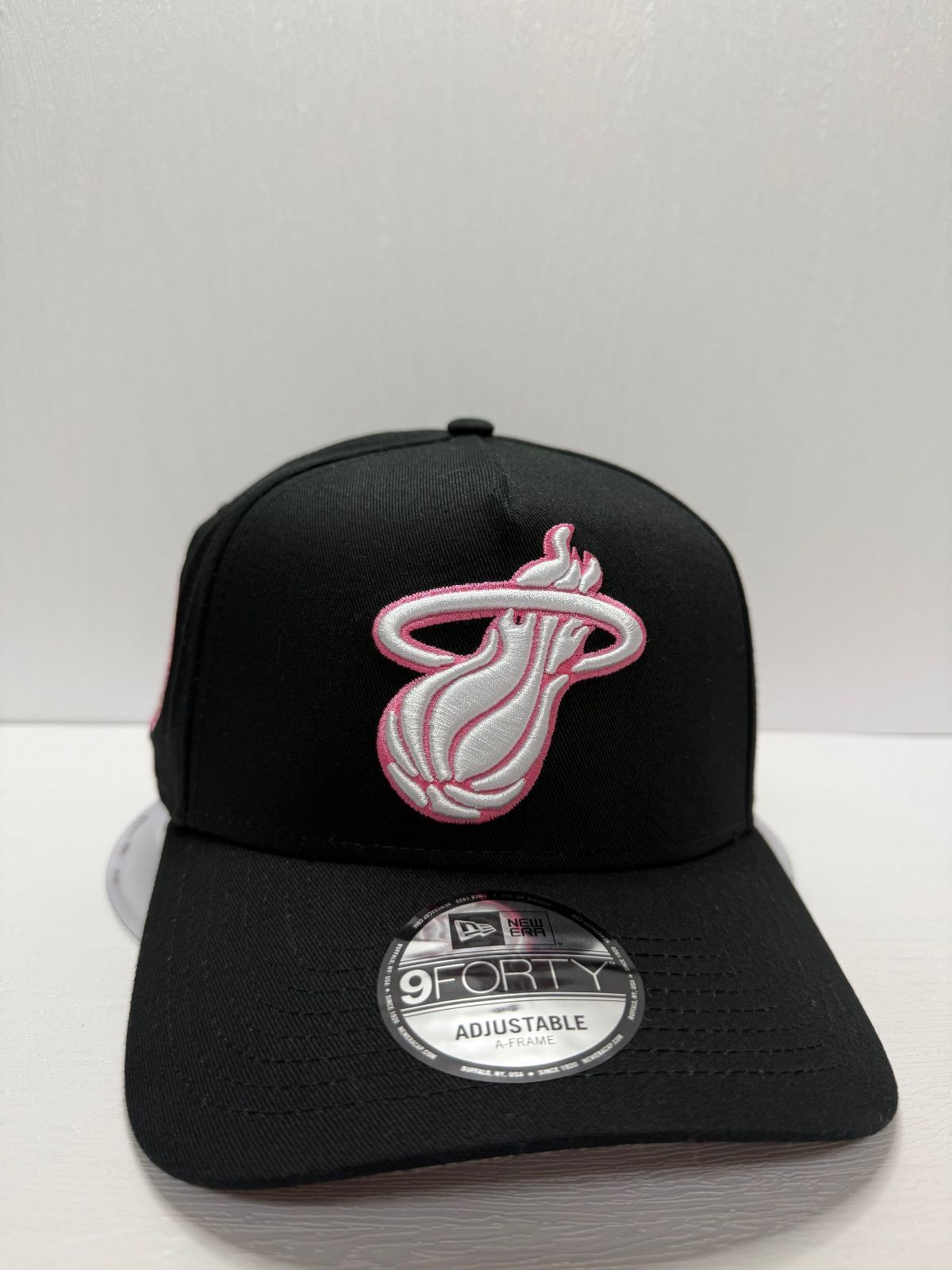 Newera マイアミヒート 3×チャンピオンズ 9forty A-FRAME スナップバックキャップ ブラック