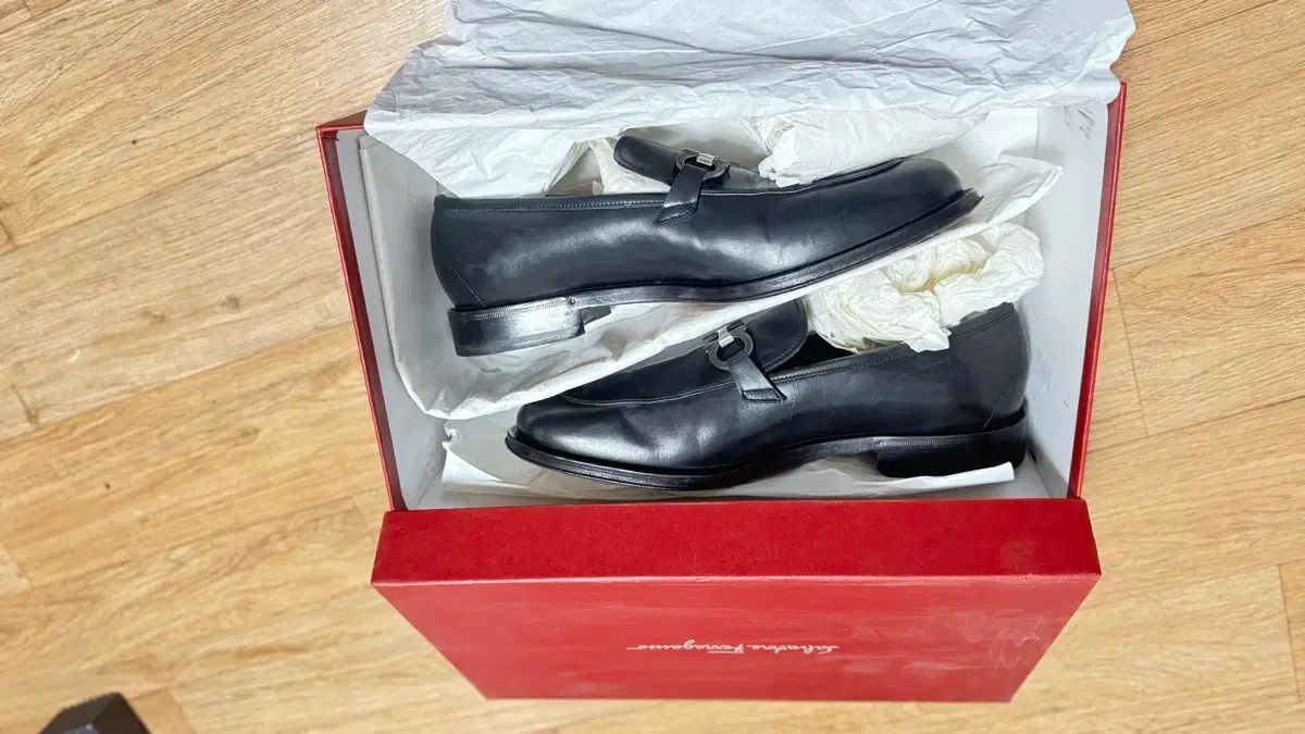 FERRAGAMO フェラガモ