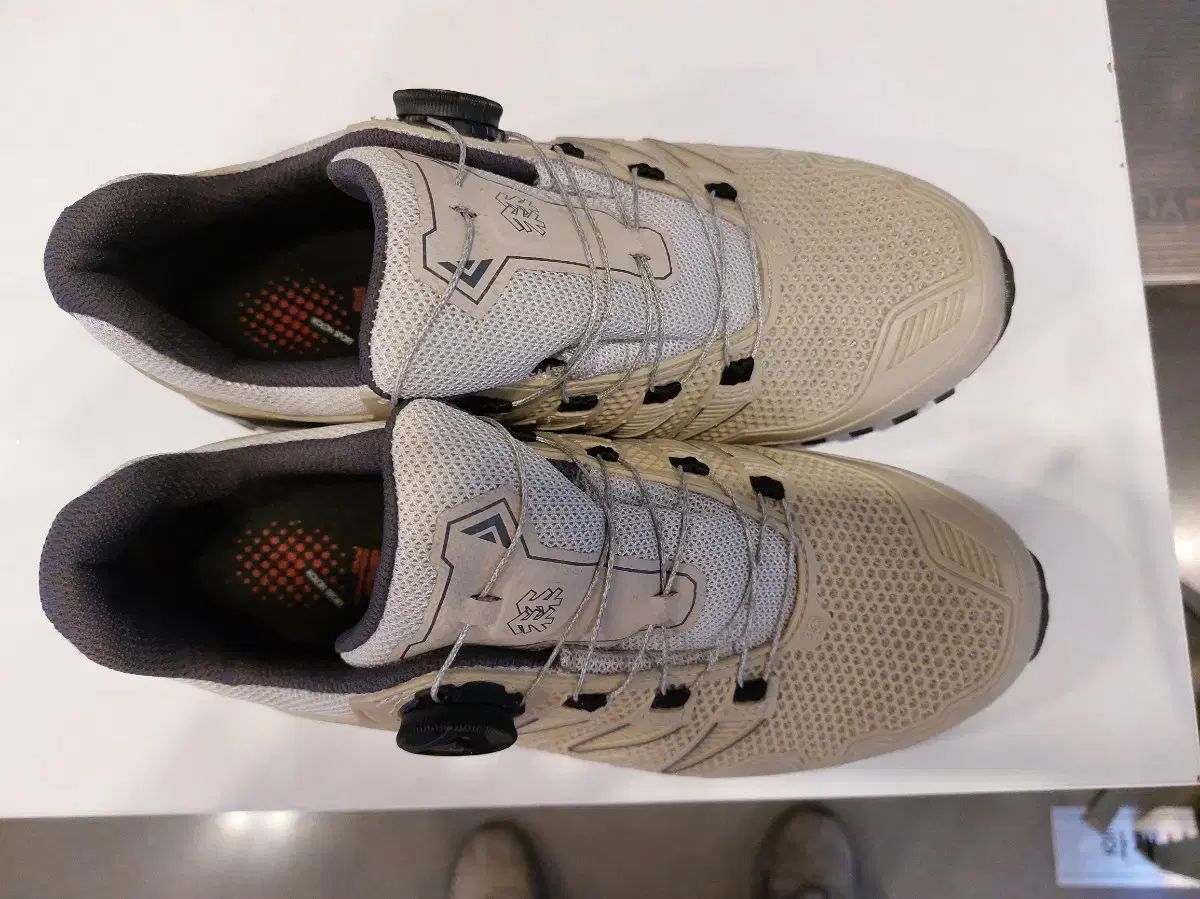 KOLON SPORT コーロンスポーツ 登山靴 ベージュ GORE-TEX ゴアテックス BOA 240