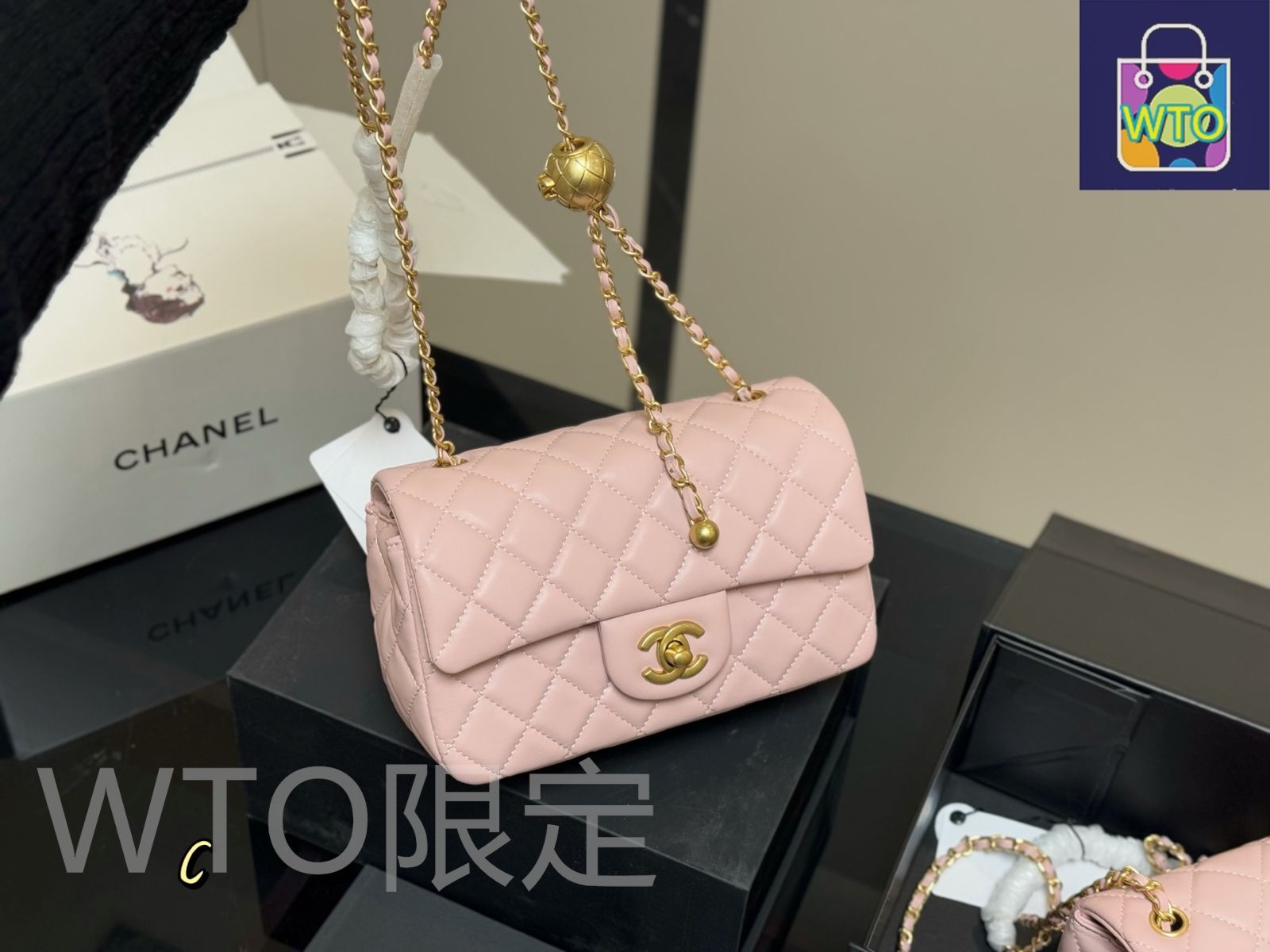 CHANEL メタルボール