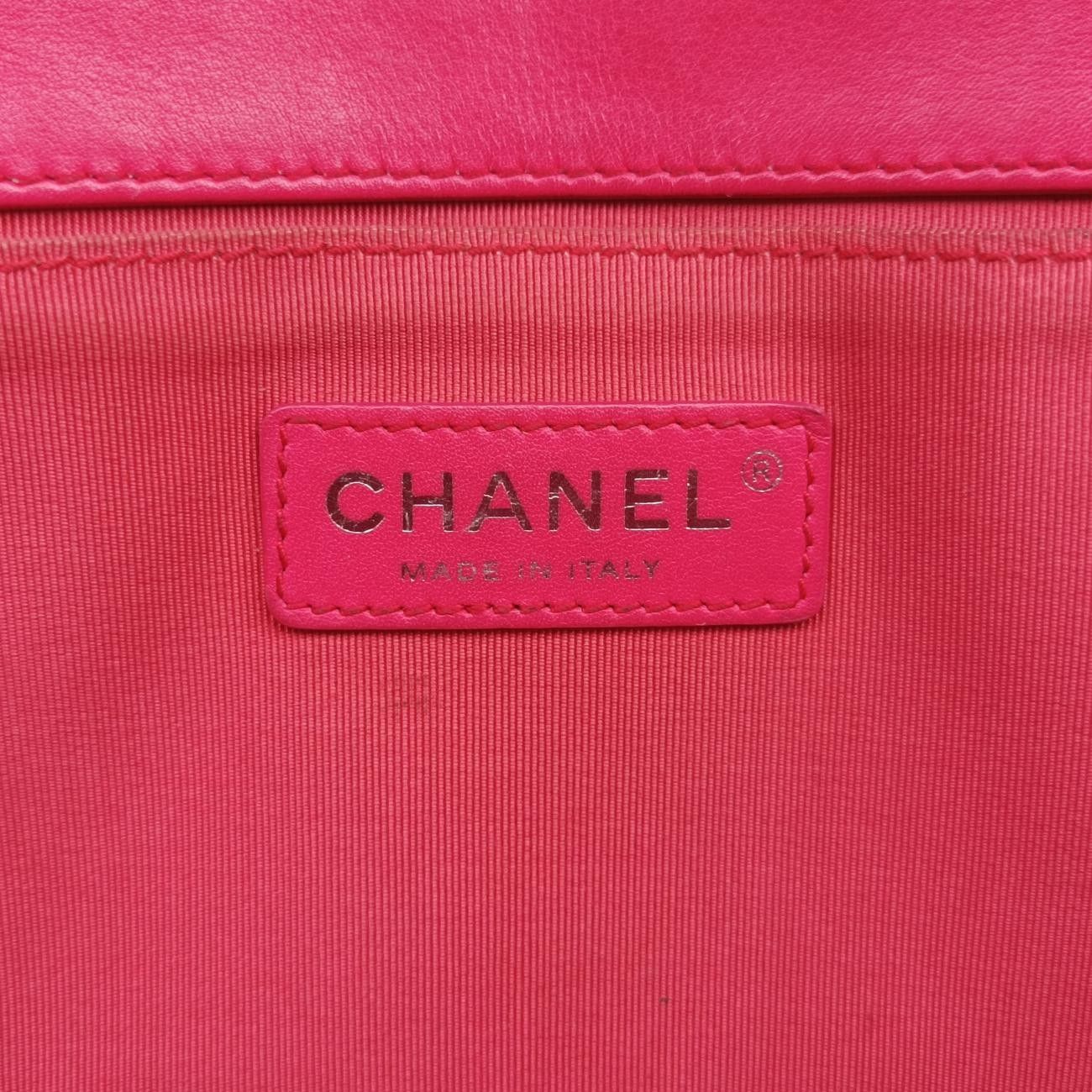 シャネルChanelボーイシャネルピンクパテントA6708617870145