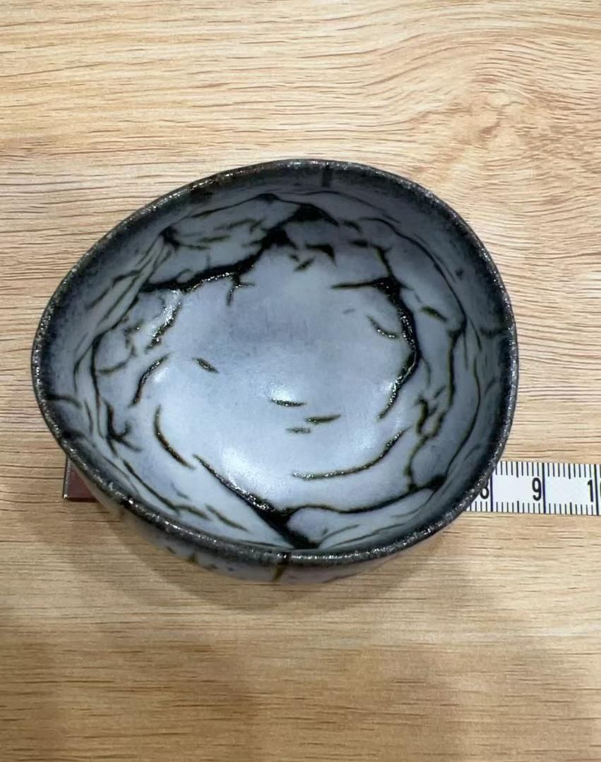 キッチン・食器 釉薬流し模様 手作り陶器碗 アート感溢れる逸品