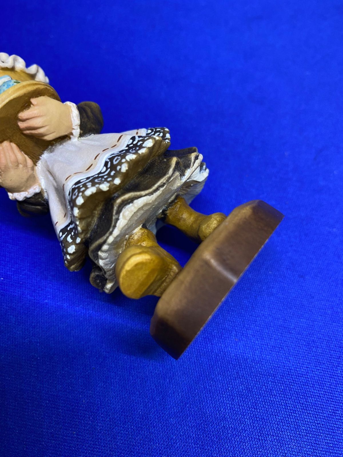 午後のお茶　アンリ　ANRI　サラケイ　木彫り人形　イタリア　17ｃｍ　限定品 最終値下げ‼️地域限定送料無料!!Afternoon Tea アンリ人形 ANRI 午後