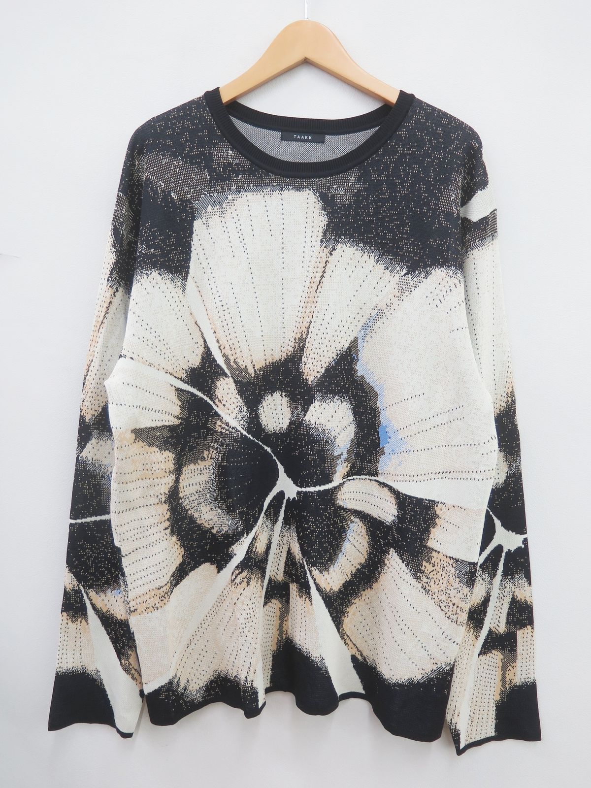 新品未使用 24AW TAAKK JACQUARD KNIT TAAKK - 2024AW - God is in the details amidst the cycle of
