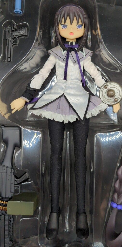 新品 メディコムトイ RAH 1/6 魔法少女まどか☆マギカ 暁美ほむら 新品 メディコムトイ RAH 1/6 魔法少女まどか☆マギカ 暁美