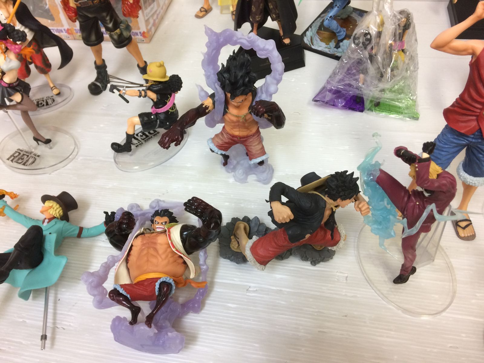 ONE PIECE