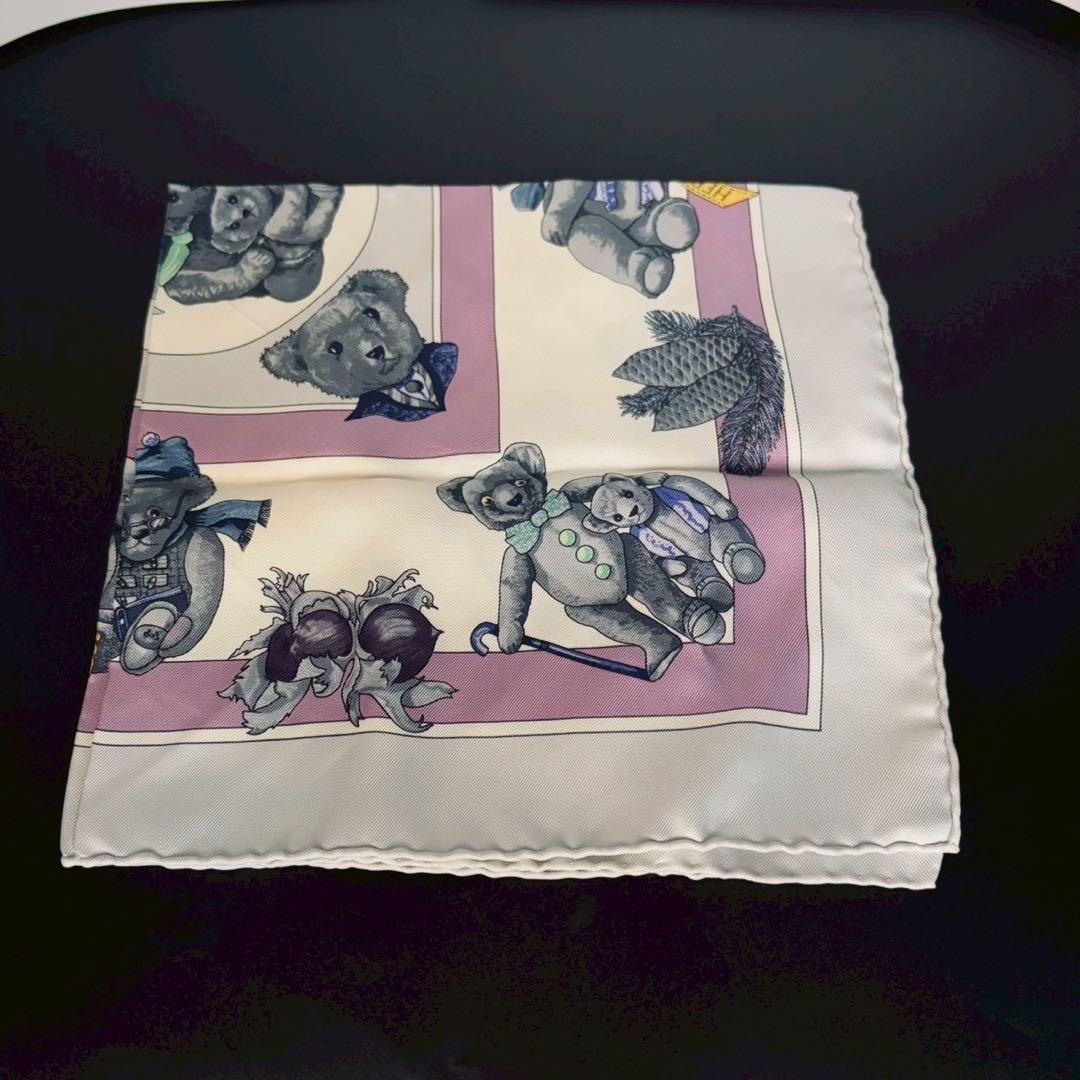 HERMES エルメス CONFIDENTS DESCOEURS 心の友 テディベア スカーフ カレ 45 シルク クマ 熊 動物柄