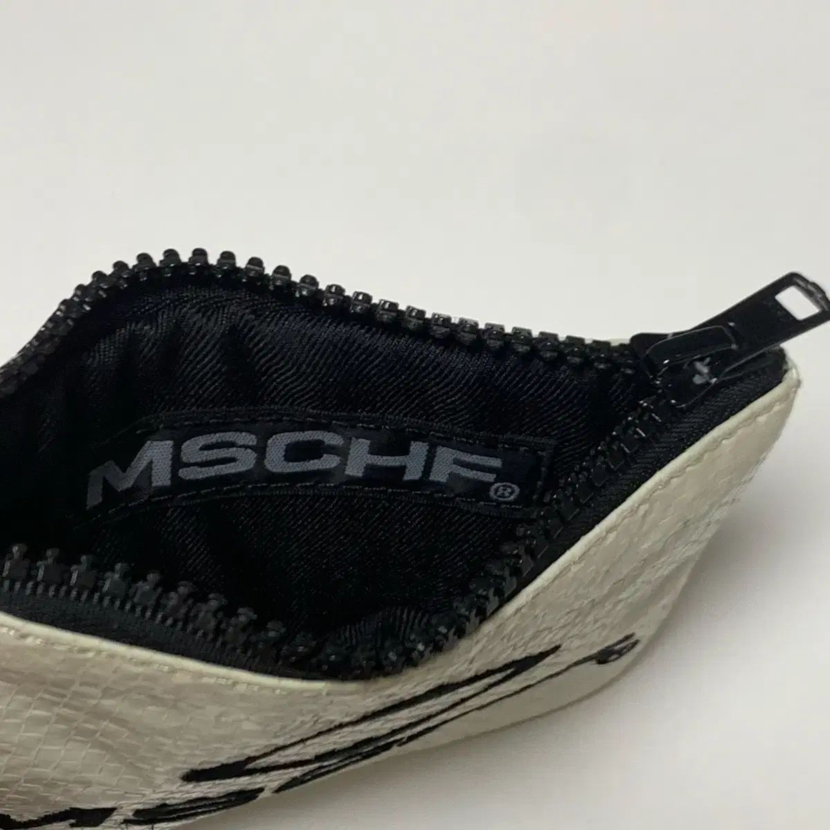 MSCHF(ミスチーフ) MSCHF カードウォレット コインケース 出品