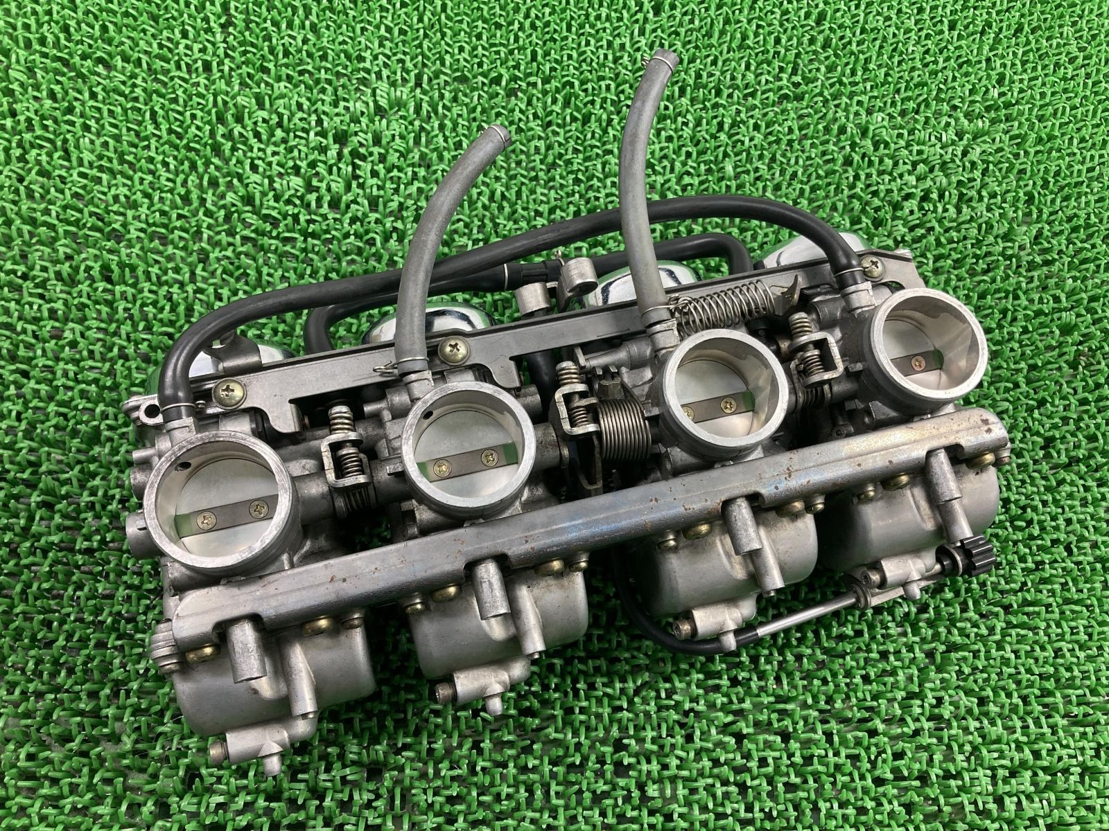 ゼファー1100 キャブレター V783 カワサキ 純正 中古 バイク 部品 ZR1100A ZRT10A 割れ欠け無し 修復素材に 品薄 車検 Genuine