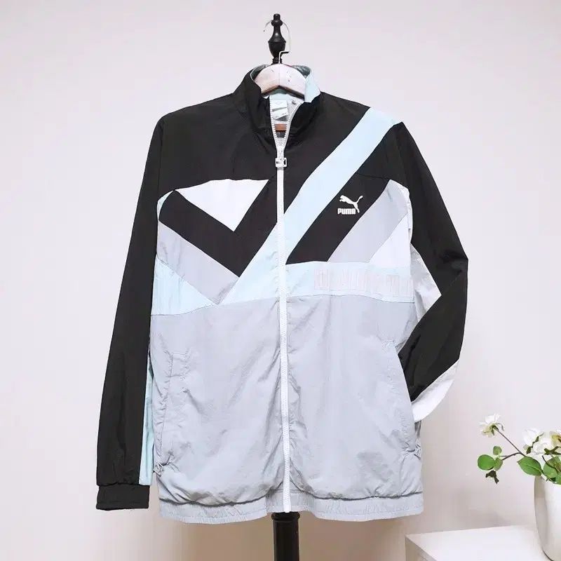 【雷市場（ポンジャン）商品韓国直送】 PUMA PUMA(プーマ) X ダイヤモンド 軽量 ウインドブレーカー メンズ 105