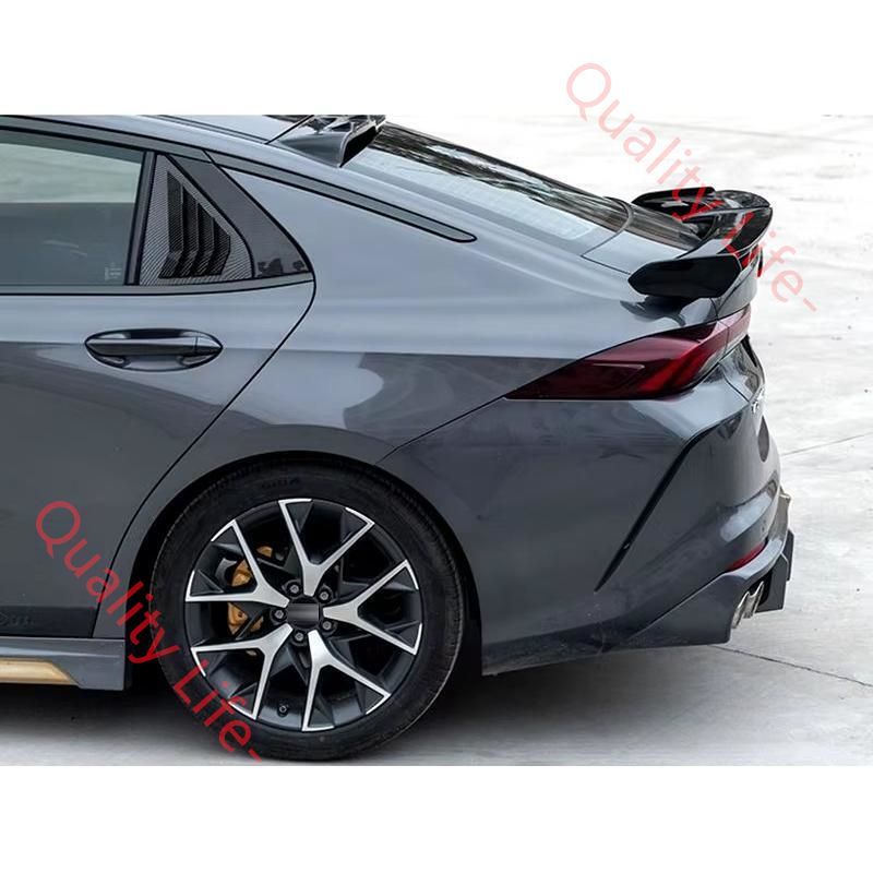 リアスポイラー