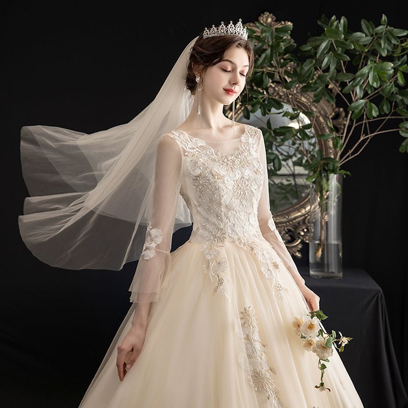 送料無料 2025 ウェディングドレス 夏用 新婦用 森ガール 一字肩 長袖 夢幻 シンプル プリンセス 軽やか