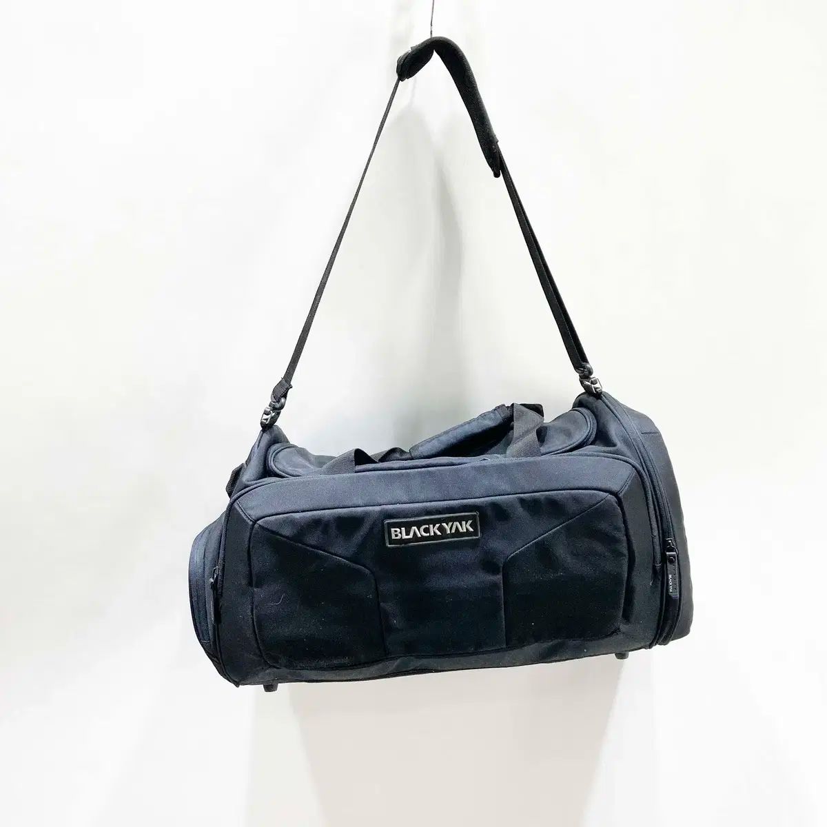 【雷市場（ポンジャン）商品韓国直送】 BLACK YAK(ブラックヤク) スポーツバッグ ビッグパック ジンの感覚