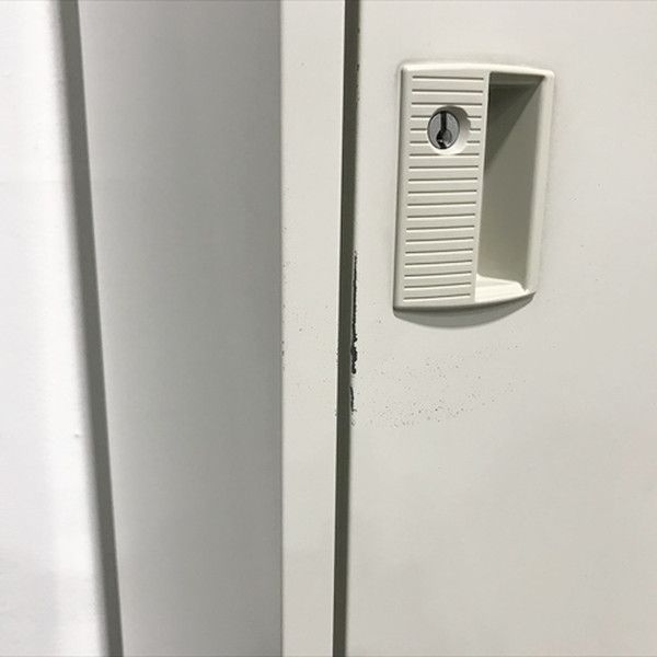 オカムラ グレー