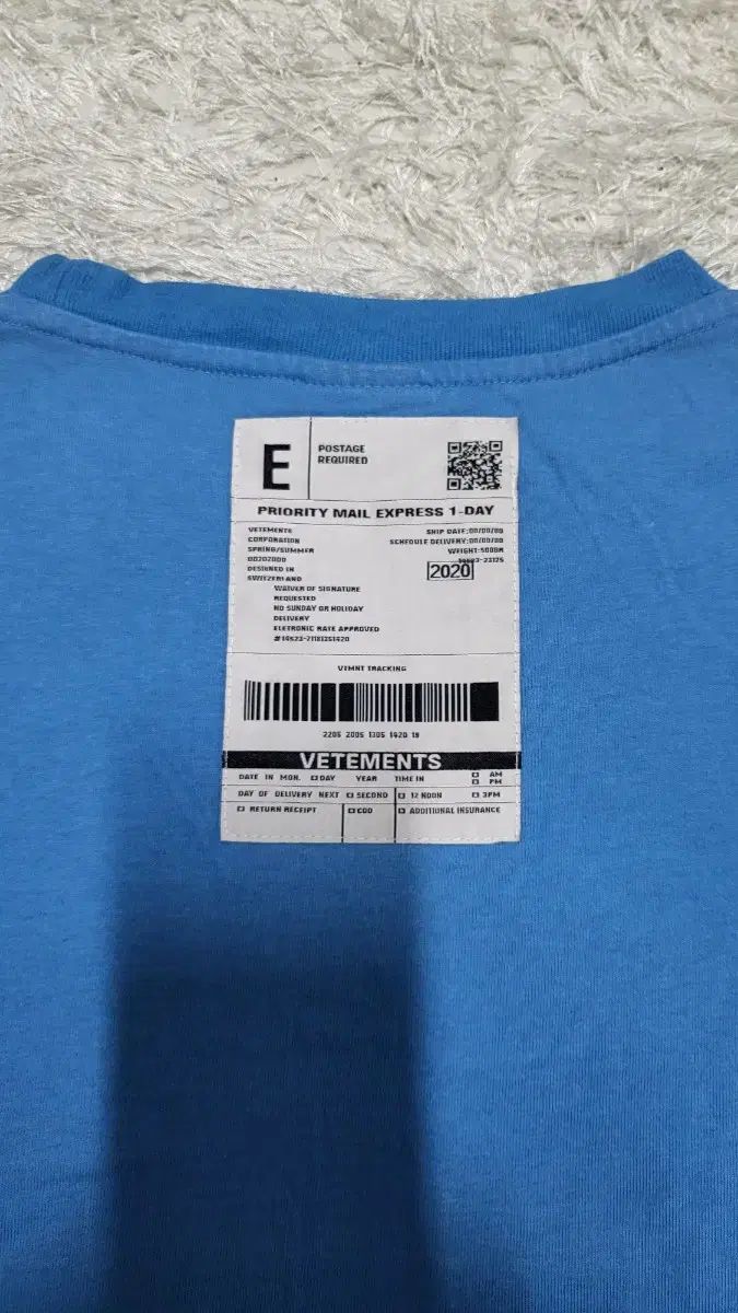 VETEMENTS(ヴェトモン) 半袖Tシャツ ㅇ