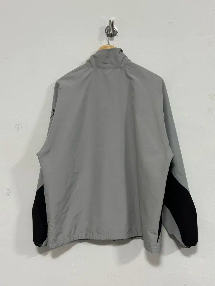 NIKE ナイキ マンU 必須アイテム ウィンドブレーカー グレー L