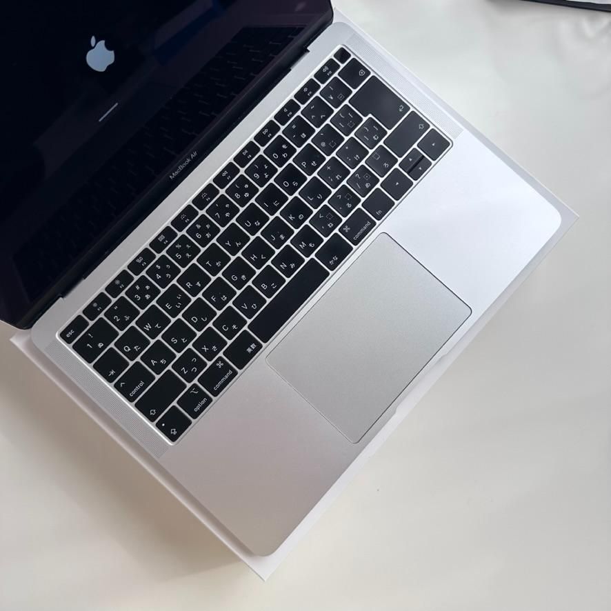 初心者OK！】最新OS！タッチIDあり！MacBook Air きれいな画面