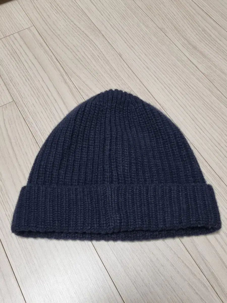 STONE ISLAND ストーンアイランド ダークネイビー ビーニー