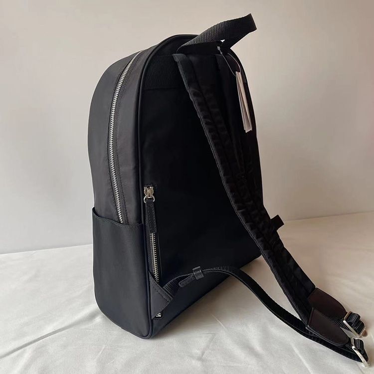 美品登場☆人気商品 agnes b. アニエスベー バックパック 美品登場☆人気商品 agnes b. アニエスベー バックパック