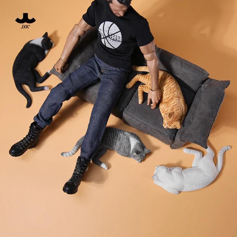 定番人気，品質保証】 1/6 サイズ ソファーの上で眠るサバトラ柄の猫