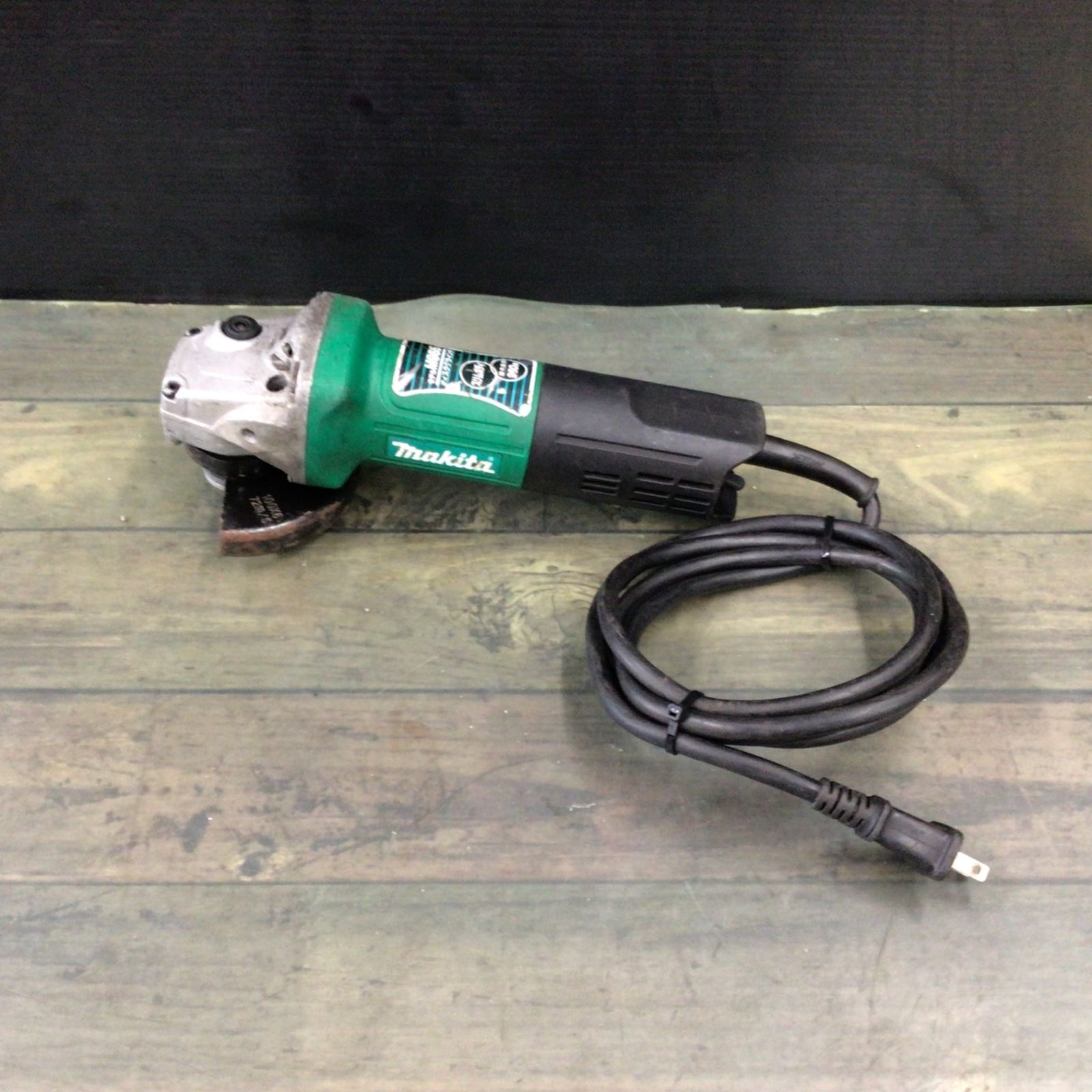 マキタ(makita) 100mmディスクグラインダ  M965 【東大和店】
