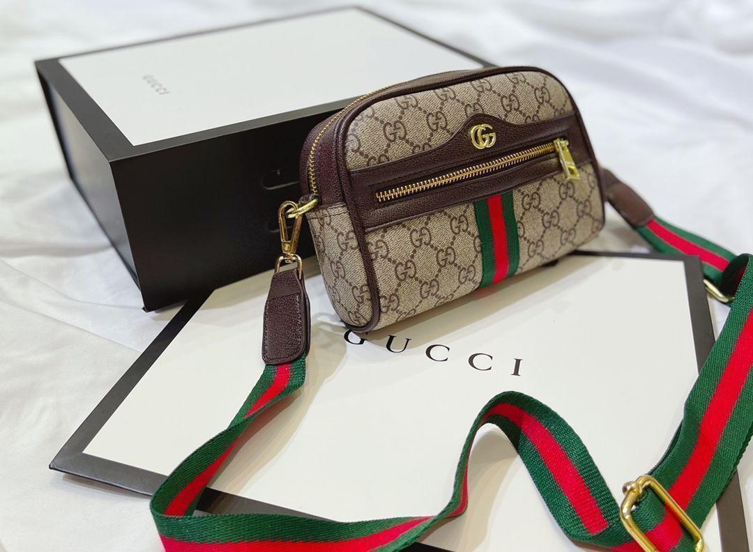 人気沸騰 GUCCI グッチ ショルダーバッグ ハンドバッグ 財布 3点