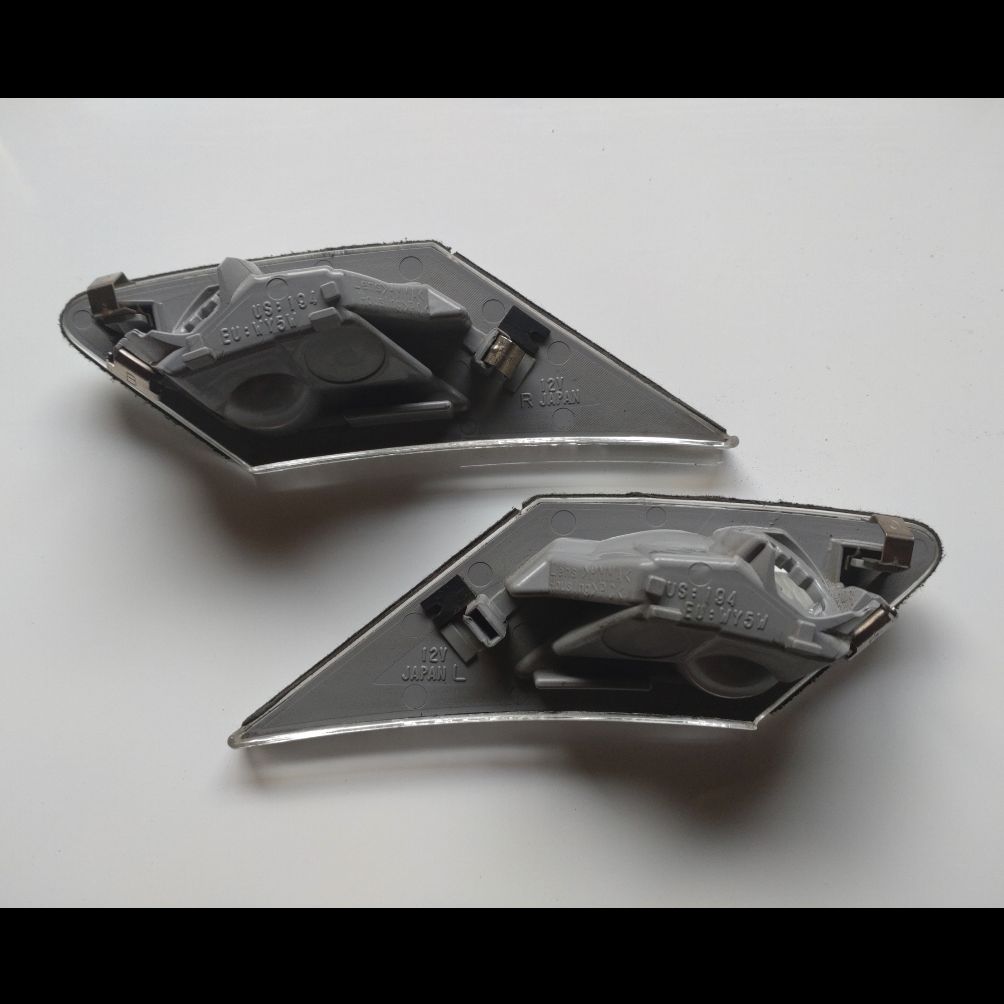 【86/BRZ】純正サイドマーカー USトヨタ純正 トヨタ 86 ハチロク ZN6 / スバル BRZ ZC6 US仕様