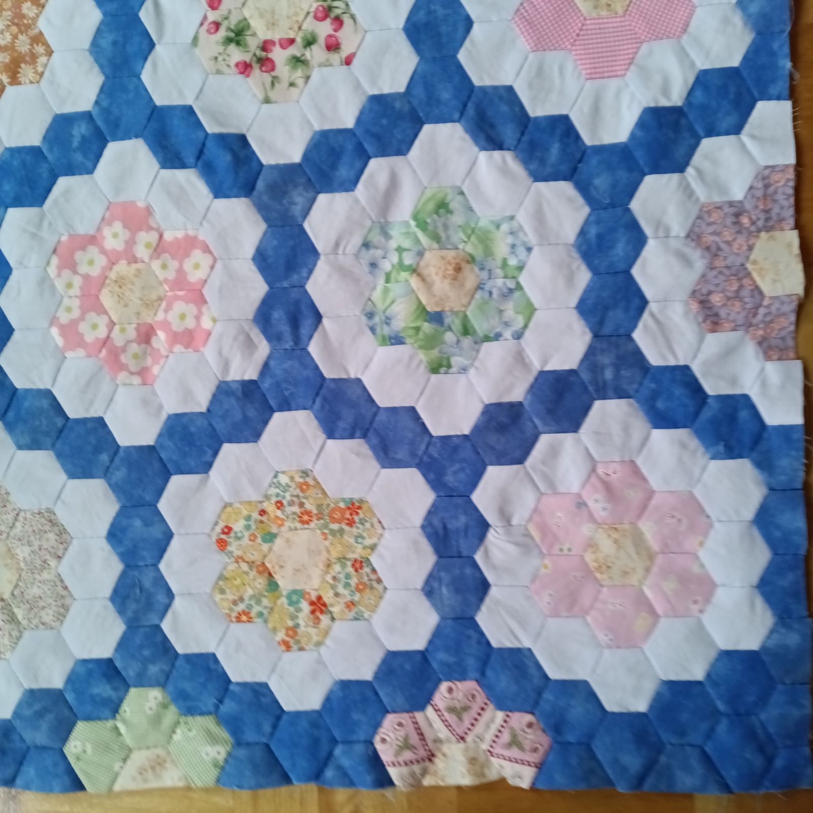 パッチワークキルトトップ キルトトップ♪【クレイジーキルト46×46 ①