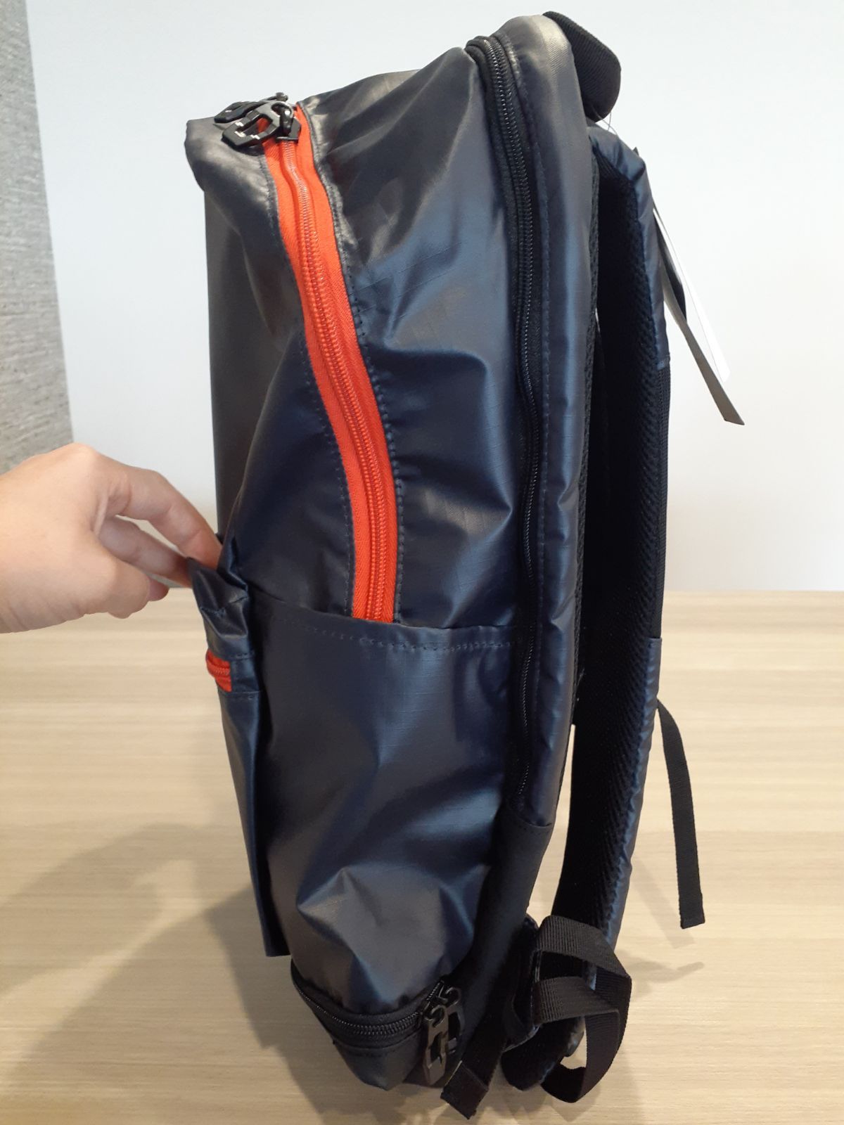 激安！オークリー バックパック リュックサック Essential Backpack M 3.0