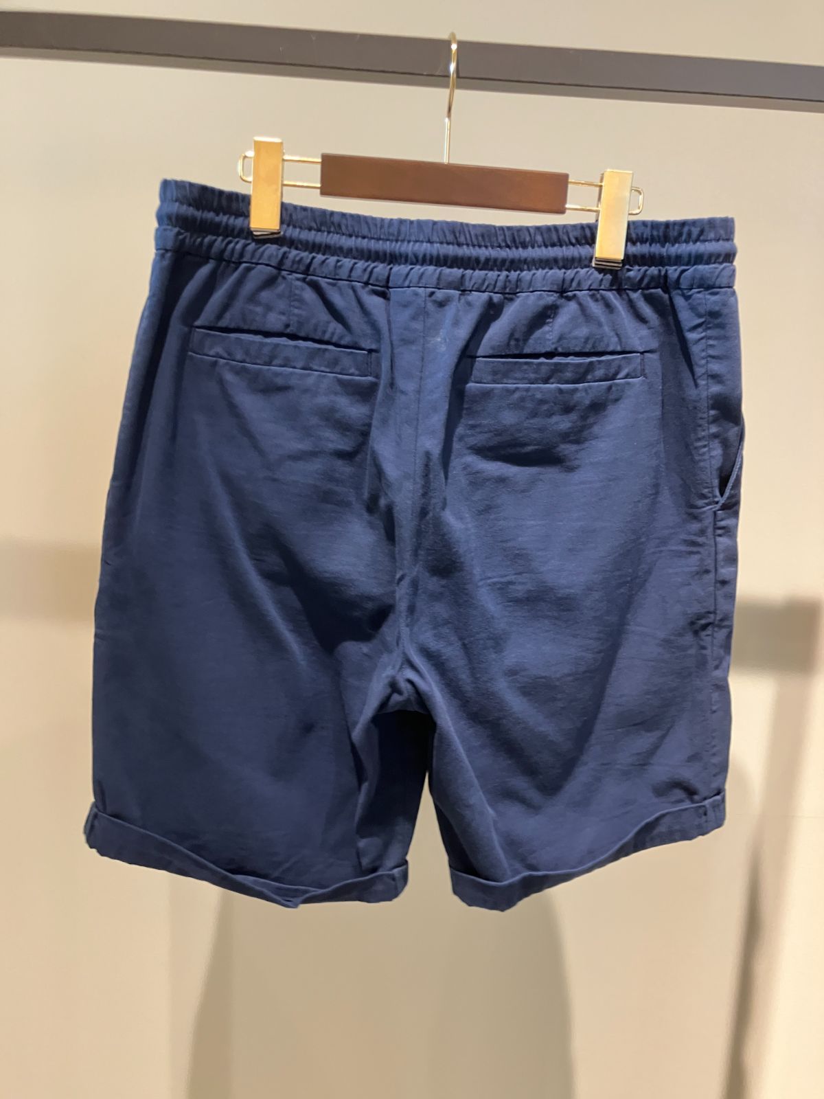 ブルネロクチネリ　アイボリー　ハーフパンツ　48サイズ　コットン100パーセント ブルネロクチネリ アイボリー ハーフパンツ 48サイズ コットン