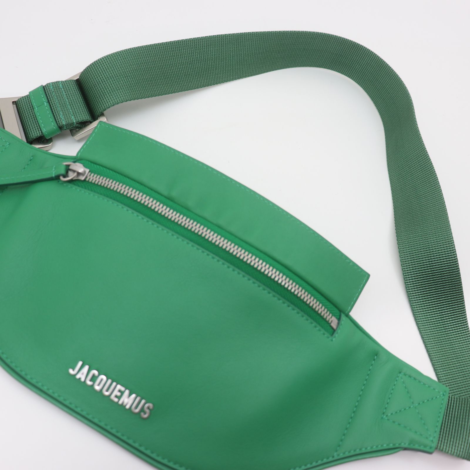 ITPRUUSNGHJY 新品 未使用 JACQUEMUS ジャックムス ウエストバッグ 